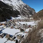 Amici-4 By Interhome Daire Saas-Grund