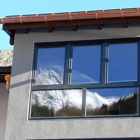 Amici-4 By Interhome *